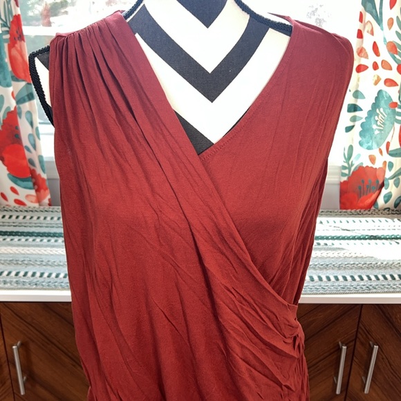 Banana Republic Asymmetrical Rayon Top in Dark Spiced Rum - Picture 5 of 11